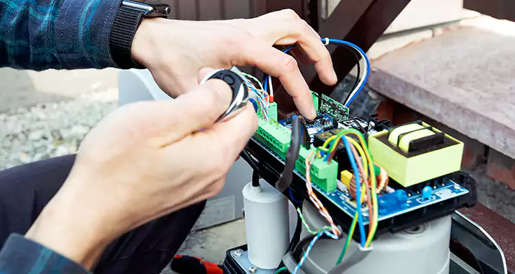 Automatic Driveway Gate Repair in Sunset, FL