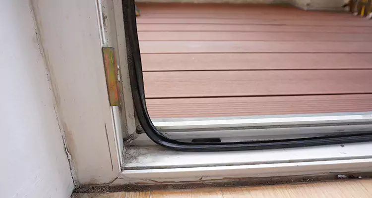 Why Choose Us for Leaking Sliding Glass Door Repair in Sunset, FL?