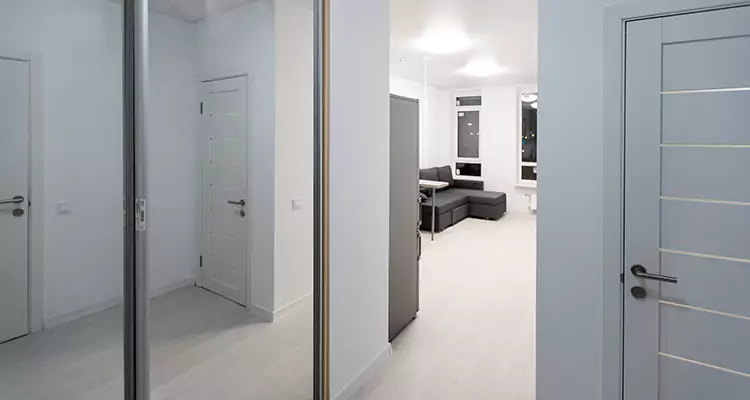 Modern Mirrored Closet Doors Repair in Sunset, FL